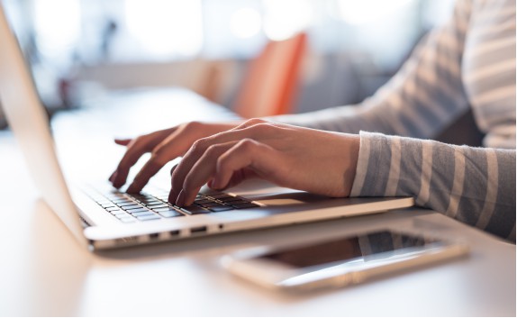 怎么設(shè)計網(wǎng)頁才可以吸引留住客戶 怎么設(shè)計網(wǎng)頁才可以吸引留住客戶